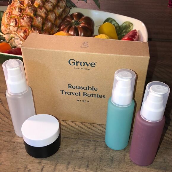 NEW Reusable Travel 🧳 Bottles set of 4– 3 50ml and cream bottle by Grove. Vacay - Picture 1 of 16